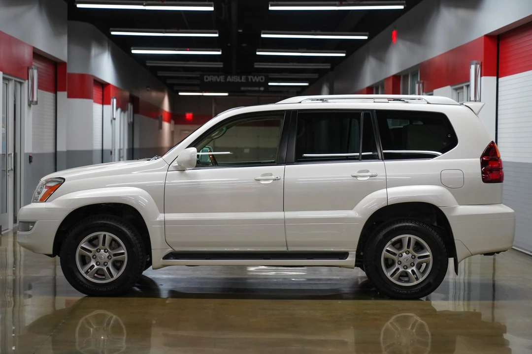 2005 Lexus GX 1st Gen - Image 18 of 31