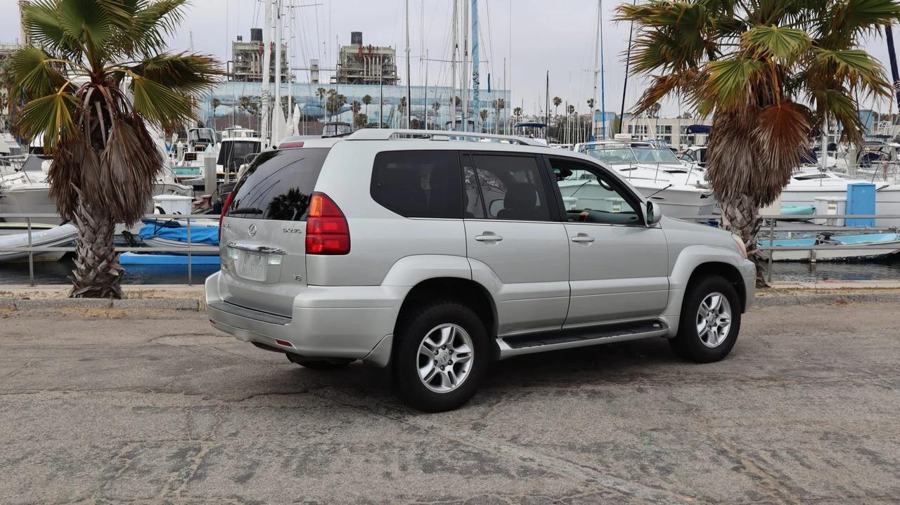 2005 Lexus GX 1st Gen - Image 15 of 31