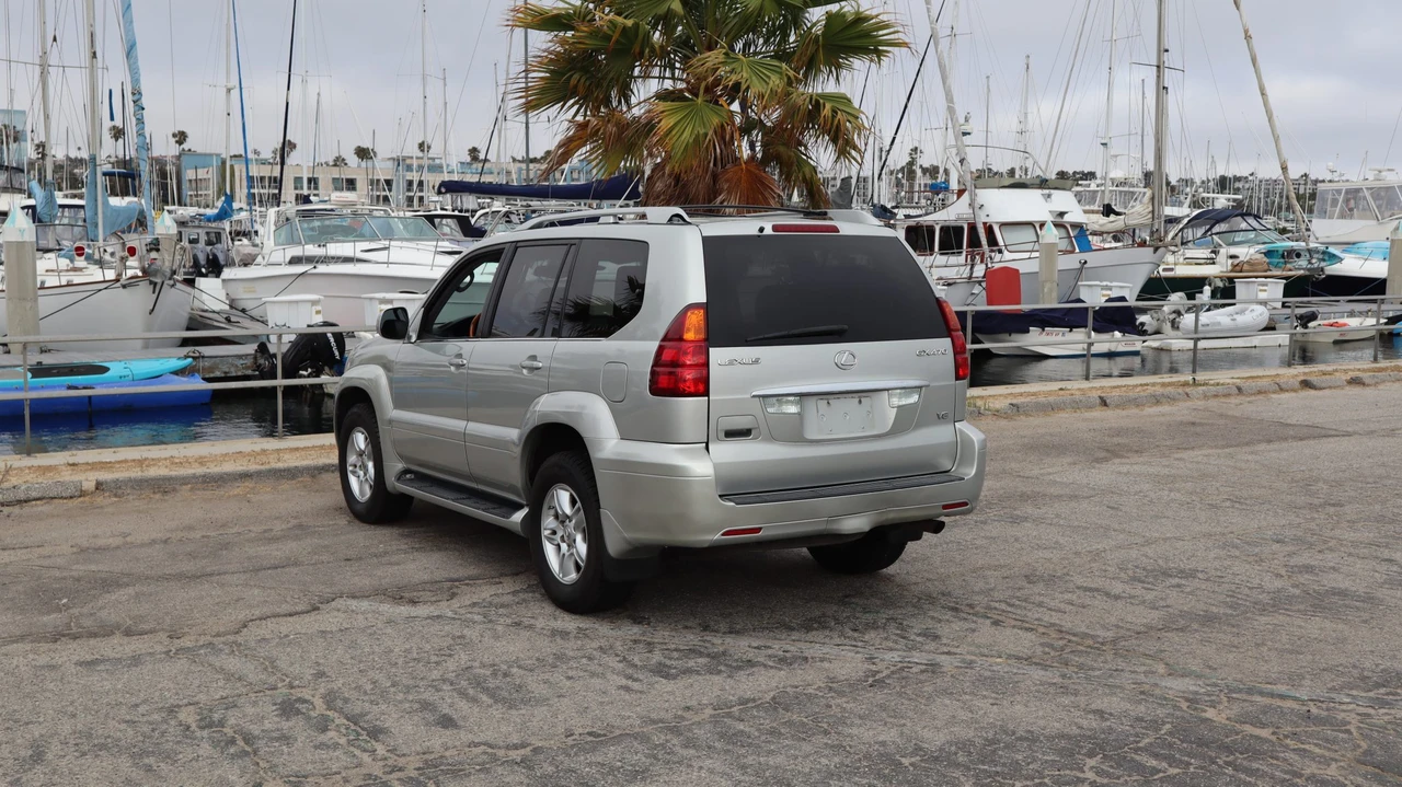 2005 Lexus GX 1st Gen - Image 11 of 31