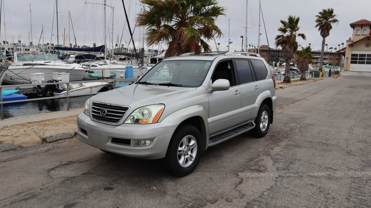 2005 Lexus GX 1st Gen - Image 2 of 31