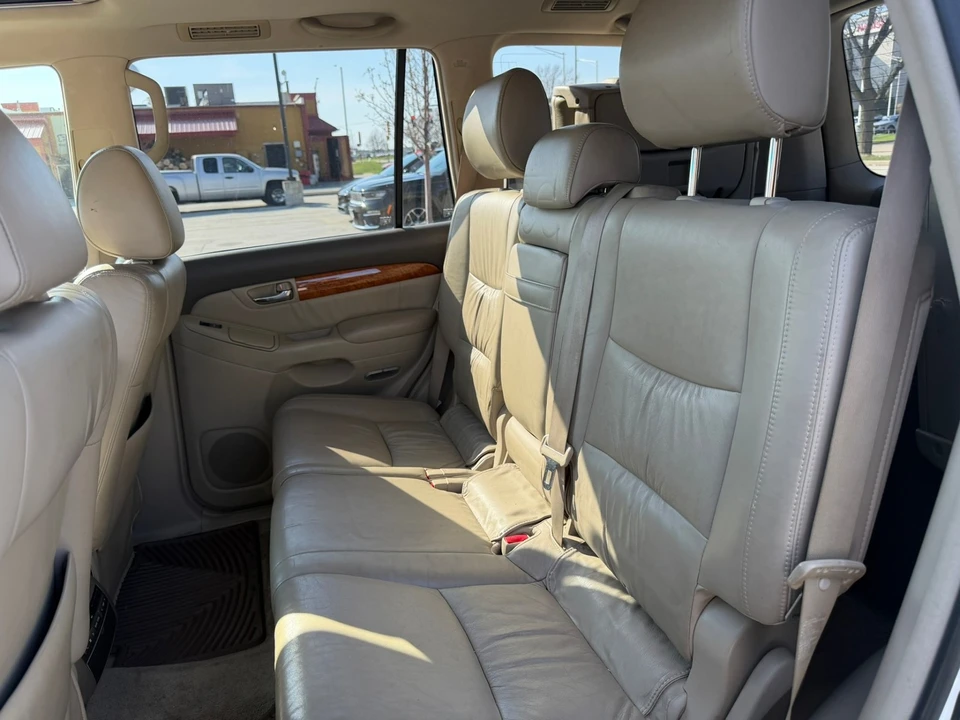 2005 Lexus GX 1st Gen - Image 14 of 21