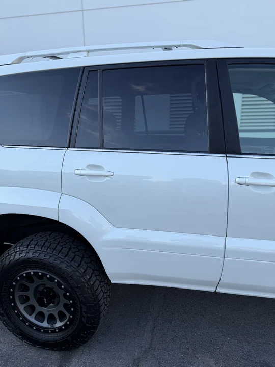 2005 Lexus GX 1st Gen - Image 29 of 31