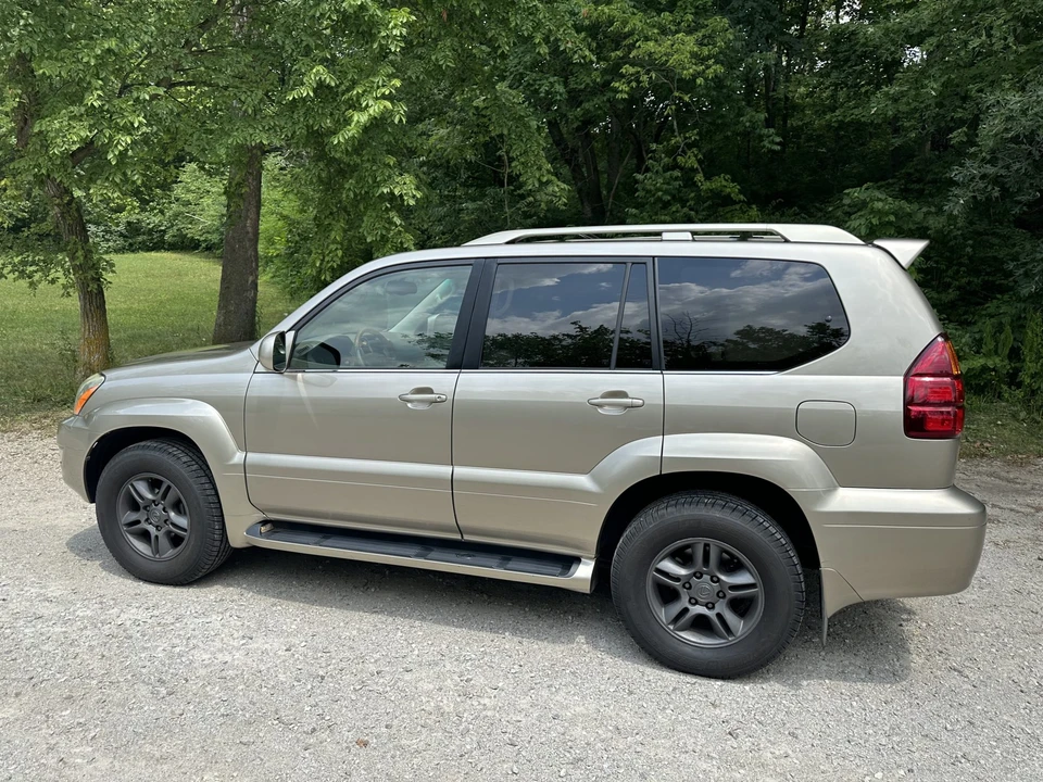2005 Lexus GX 1st Gen - Image 6 of 31
