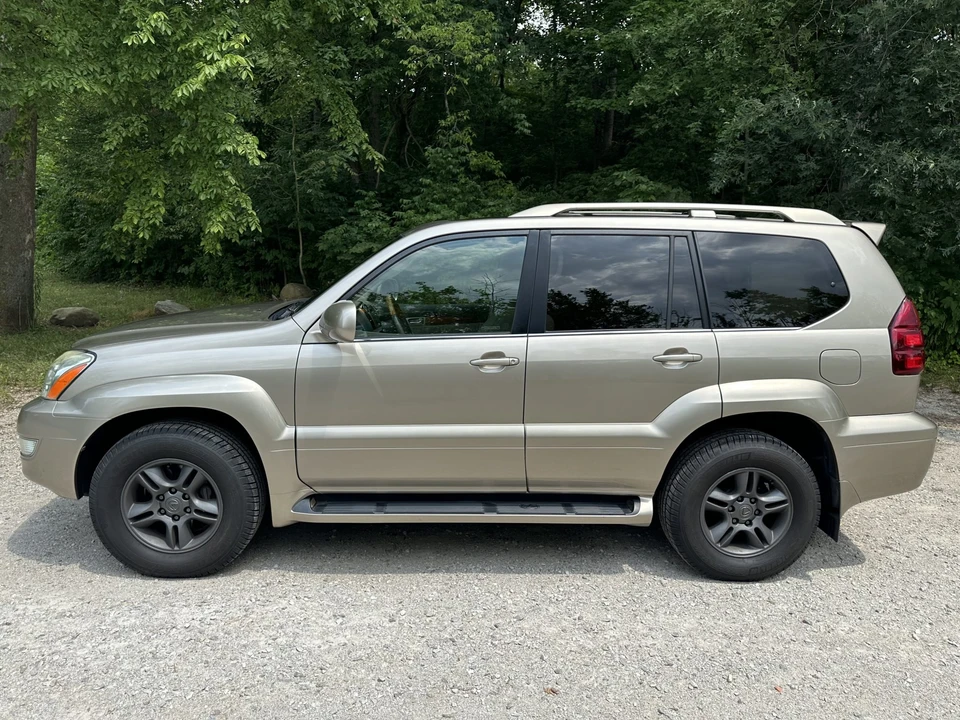 2005 Lexus GX 1st Gen - Image 4 of 31