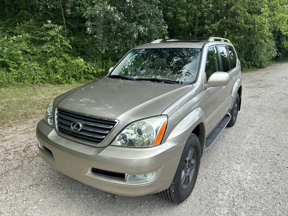 2005 Lexus GX 1st Gen - Image 2 of 31