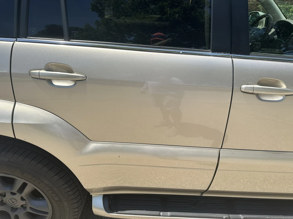 2005 Lexus GX 1st Gen - Image 18 of 31