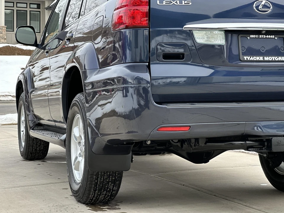 2005 Lexus GX 1st Gen - Image 20 of 31