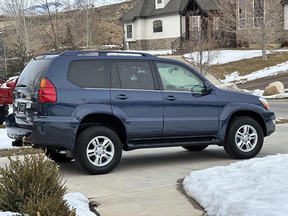 2005 Lexus GX 1st Gen - Image 5 of 31