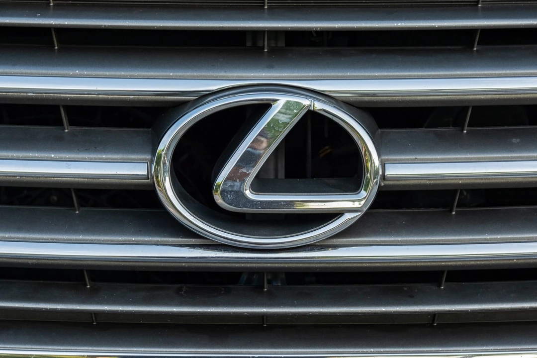 2005 Lexus GX 1st Gen - Image 10 of 31