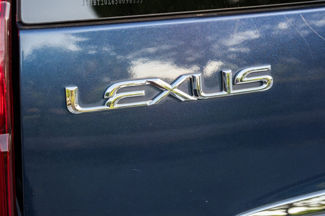 2005 Lexus GX 1st Gen - Image 26 of 31