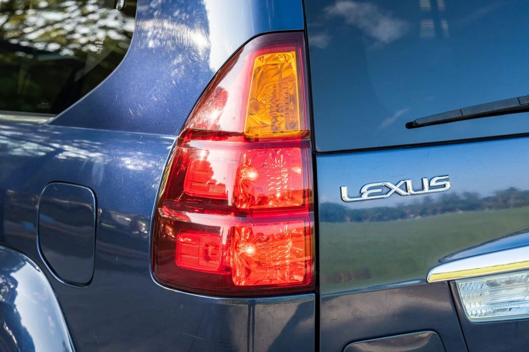 2005 Lexus GX 1st Gen - Image 30 of 31