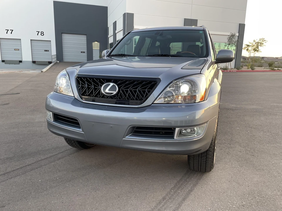 2005 Lexus GX 1st Gen - Image 2 of 31