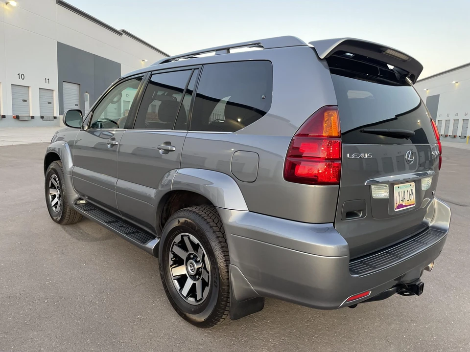 2005 Lexus GX 1st Gen - Image 9 of 31