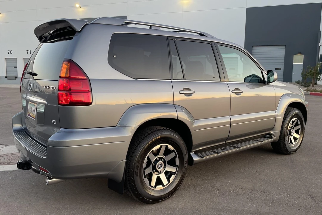 2005 Lexus GX 1st Gen - Image 12 of 31