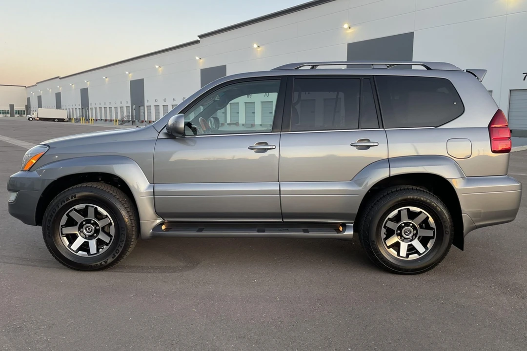 2005 Lexus GX 1st Gen - Image 5 of 31