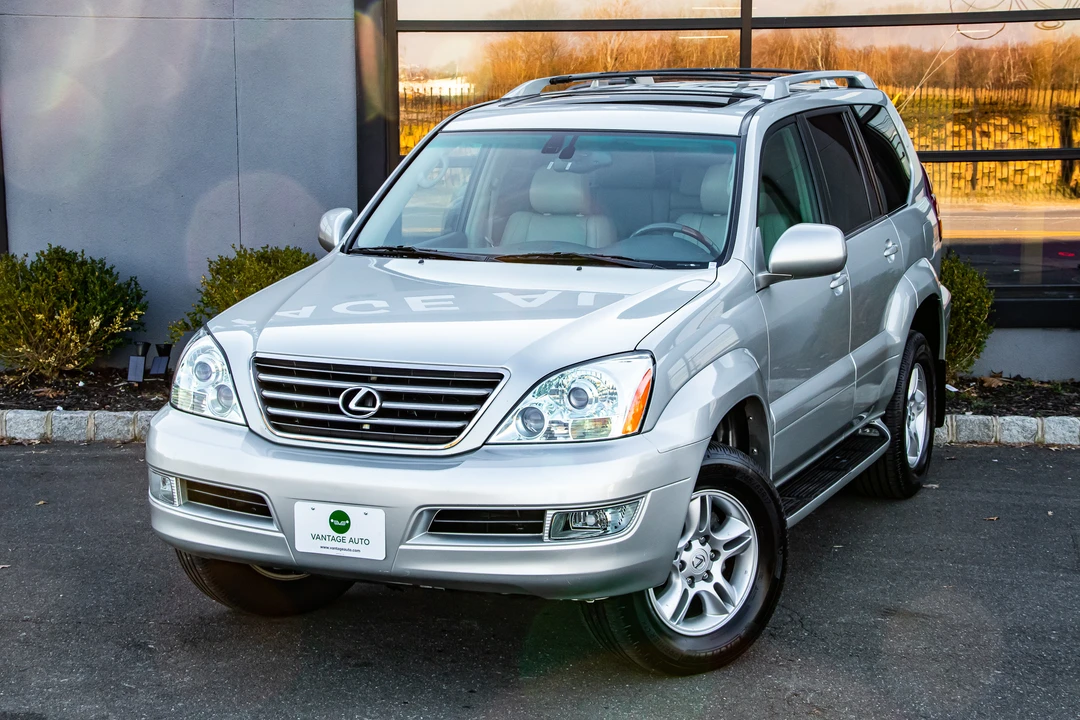 2005 Lexus GX 1st Gen - Image 2 of 31