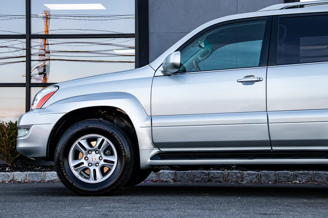 2005 Lexus GX 1st Gen - Image 21 of 31