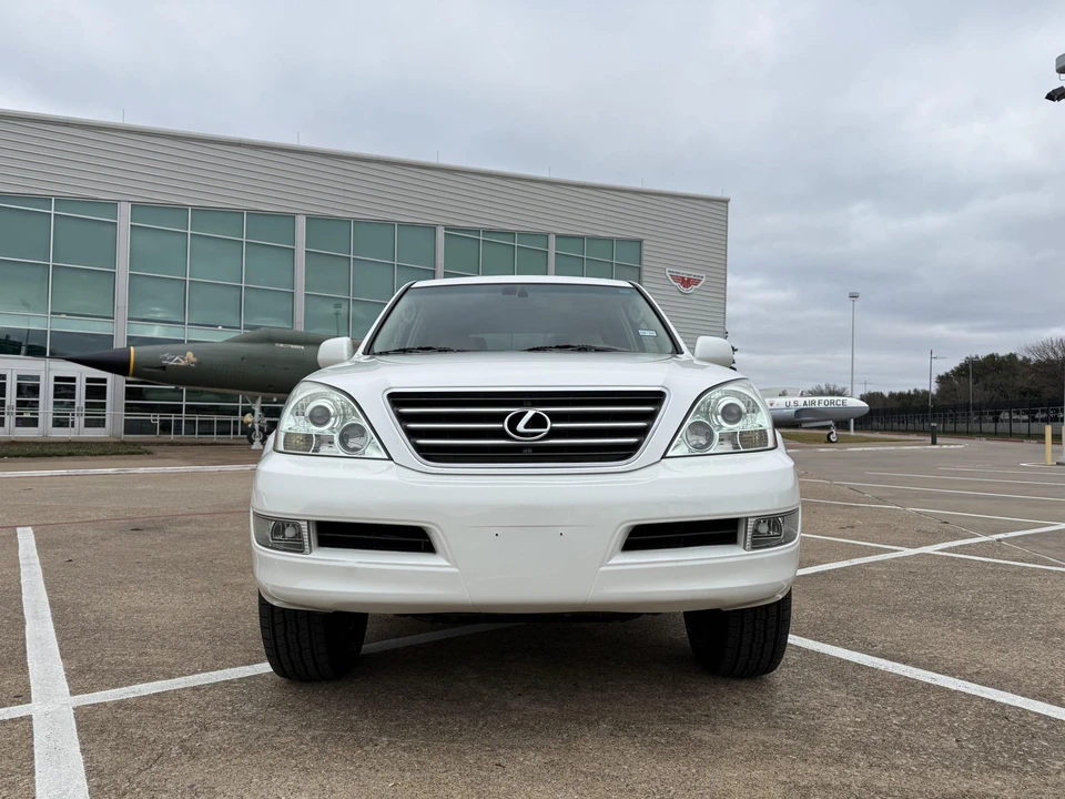 2005 Lexus GX 1st Gen - Image 19 of 31