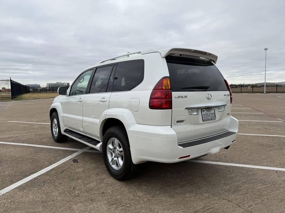 2005 Lexus GX 1st Gen - Image 6 of 31