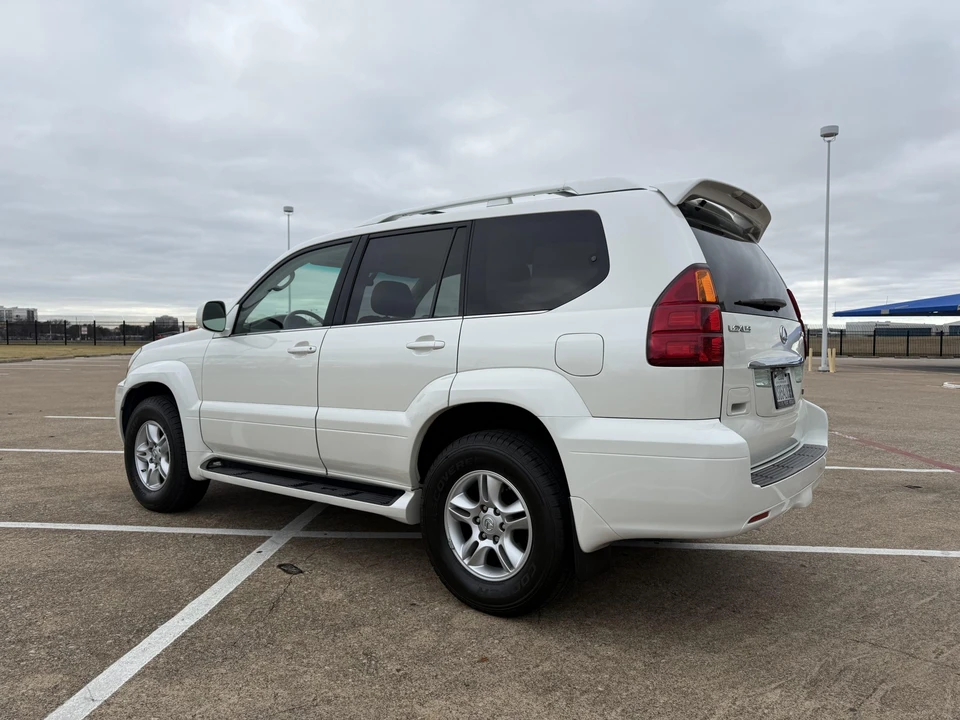 2005 Lexus GX 1st Gen - Image 7 of 31