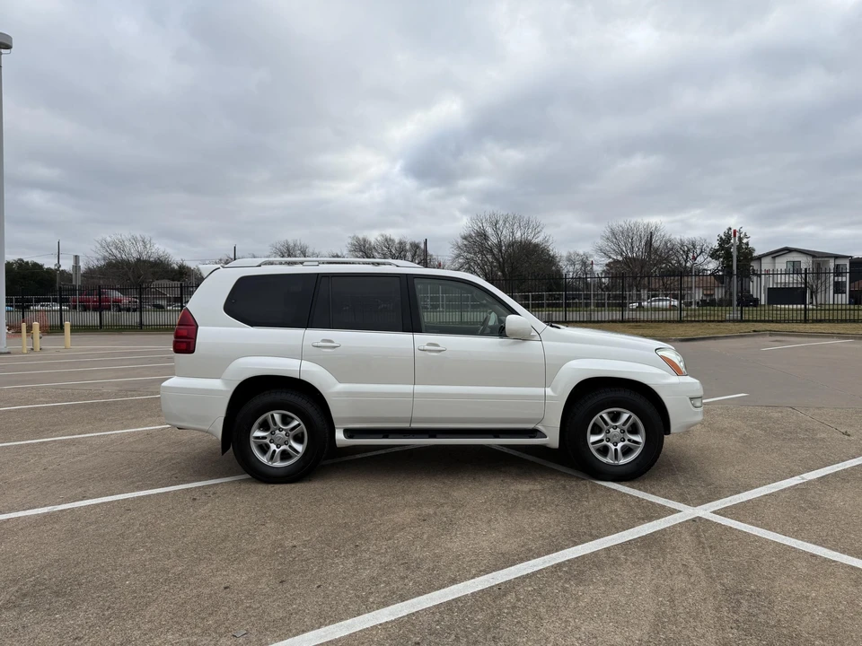 2005 Lexus GX 1st Gen - Image 15 of 31