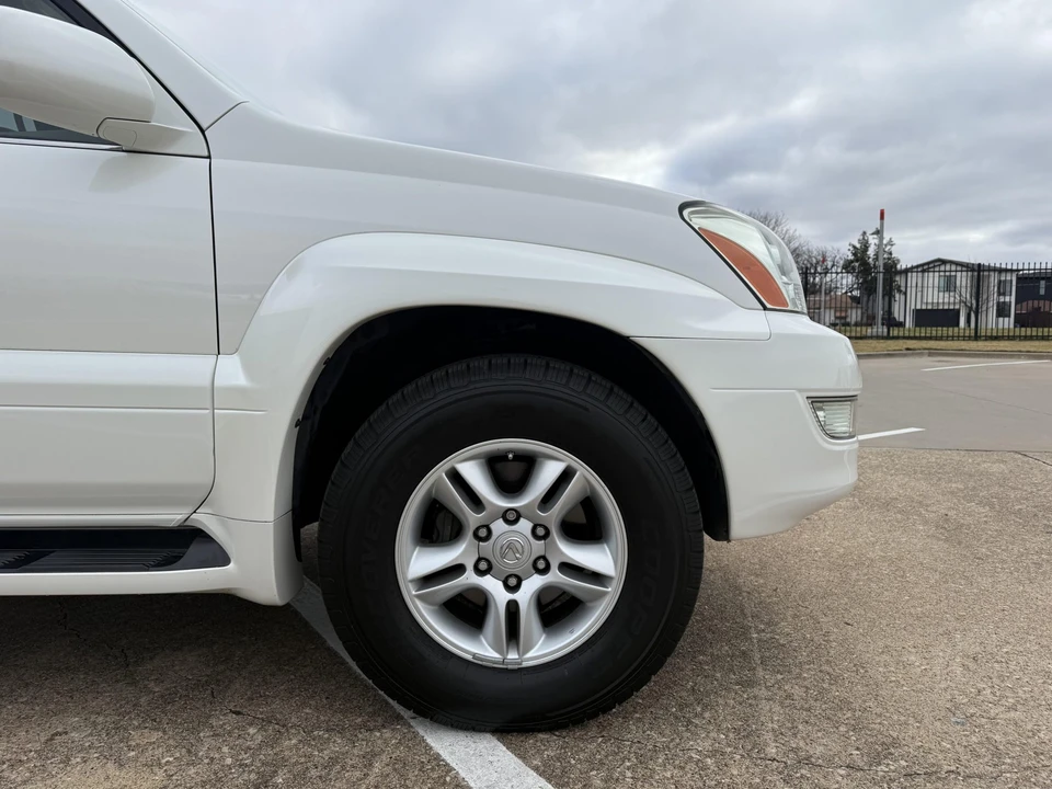 2005 Lexus GX 1st Gen - Image 25 of 31