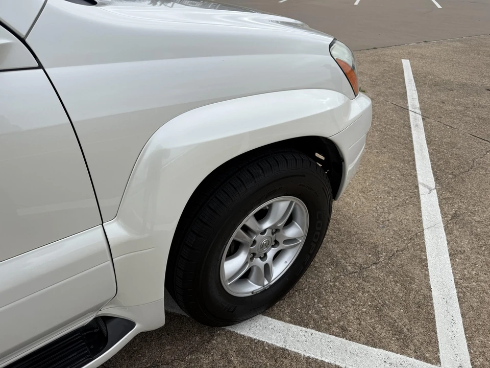 2005 Lexus GX 1st Gen - Image 24 of 31