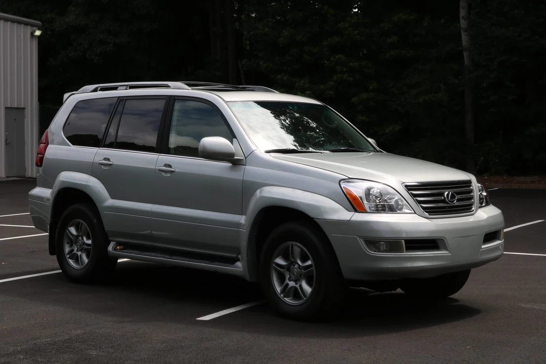 2005 Lexus GX 1st Gen - Image 2 of 31
