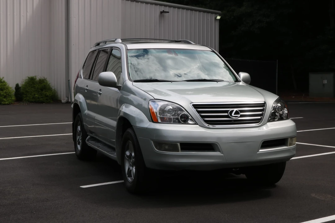 2005 Lexus GX 1st Gen - Image 3 of 31