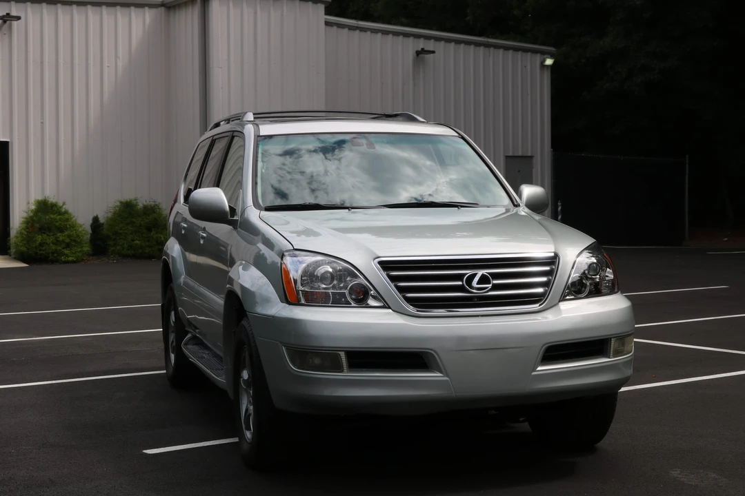 2005 Lexus GX 1st Gen - Image 4 of 31