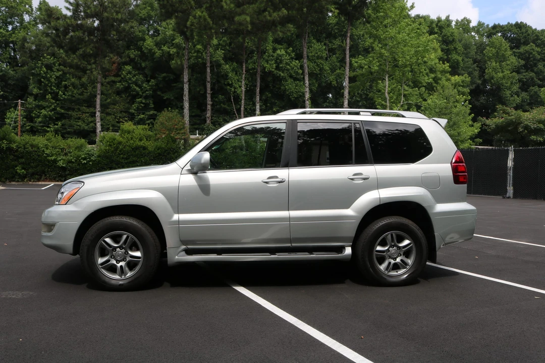 2005 Lexus GX 1st Gen - Image 15 of 31
