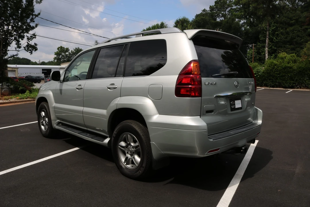 2005 Lexus GX 1st Gen - Image 17 of 31