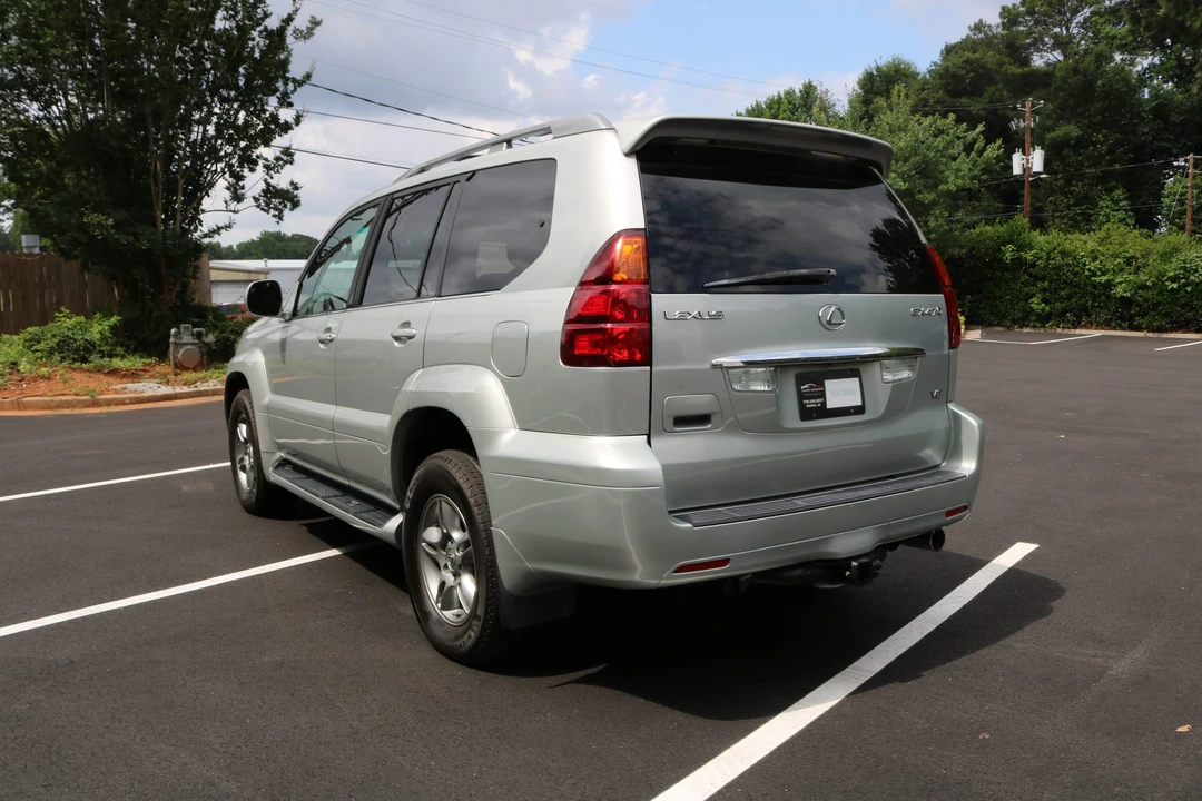 2005 Lexus GX 1st Gen - Image 18 of 31