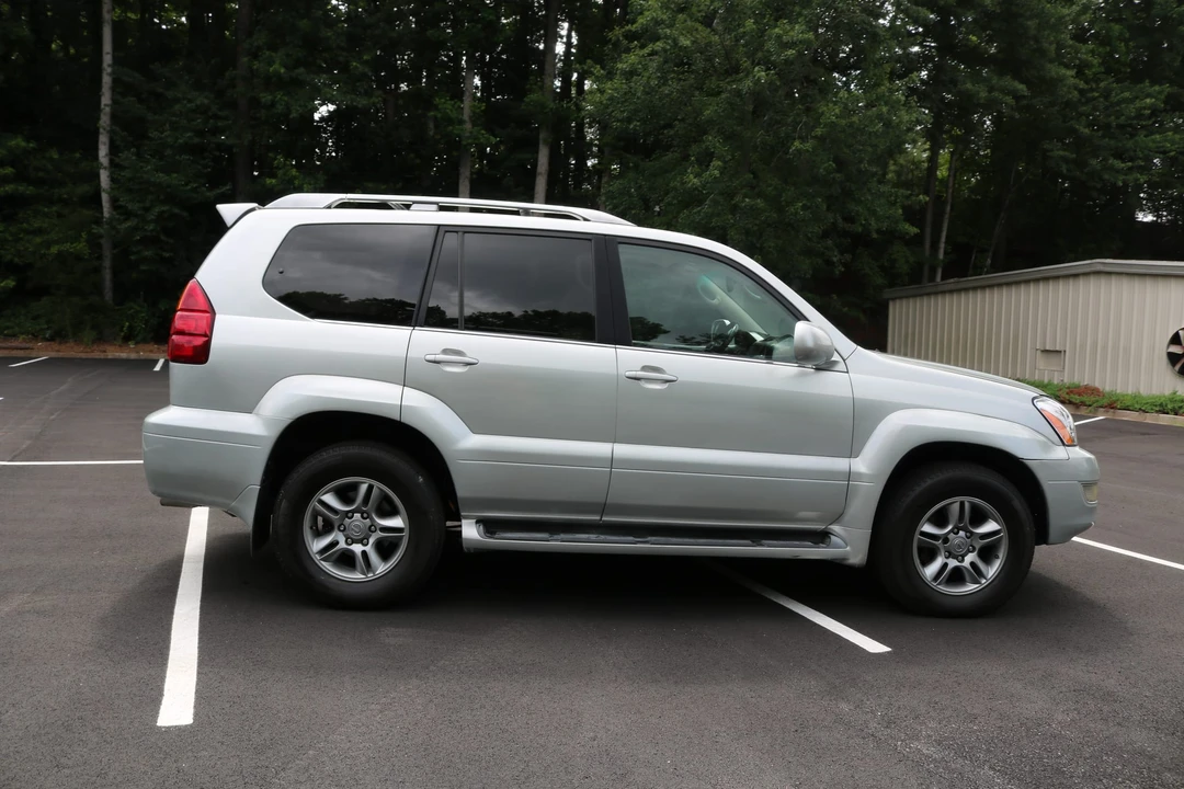 2005 Lexus GX 1st Gen - Image 26 of 31
