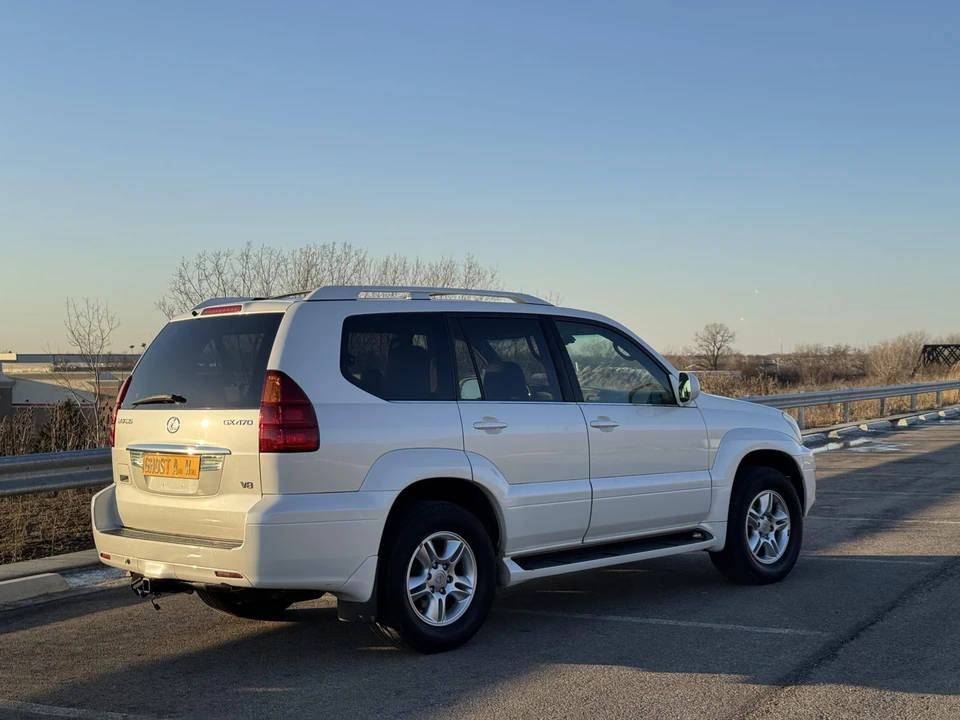 2005 Lexus GX 1st Gen - Image 7 of 31