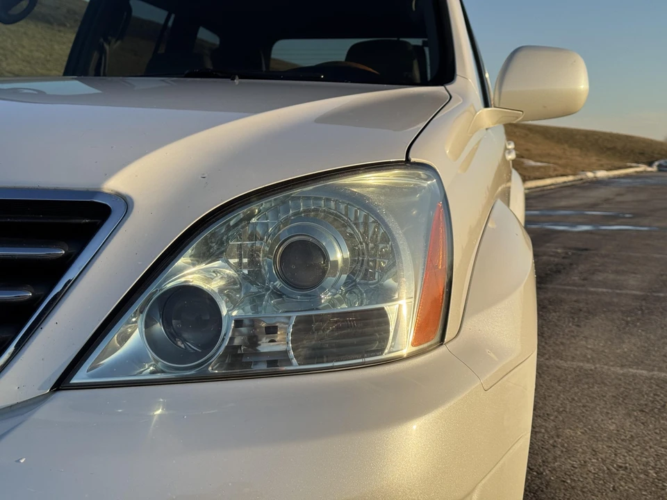 2005 Lexus GX 1st Gen - Image 25 of 31