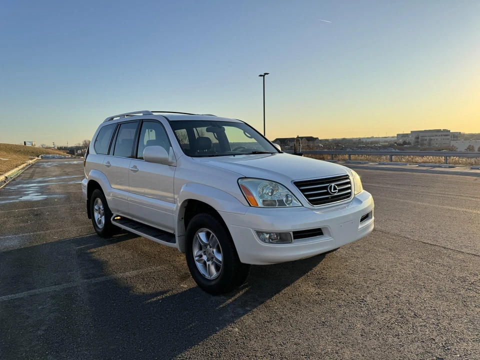 2005 Lexus GX 1st Gen - Image 9 of 31