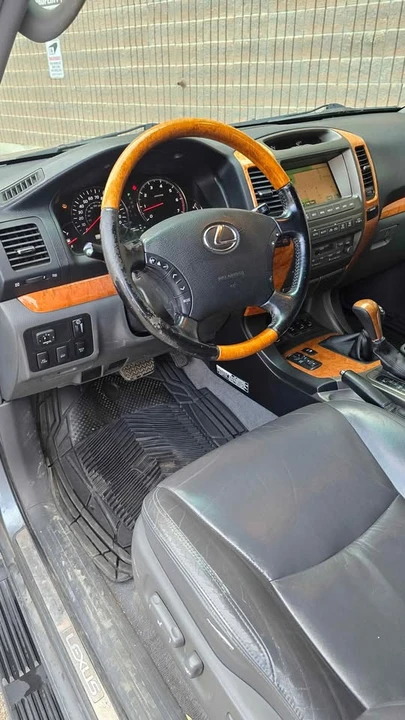 2005 Lexus GX 1st Gen - Image 4 of 7