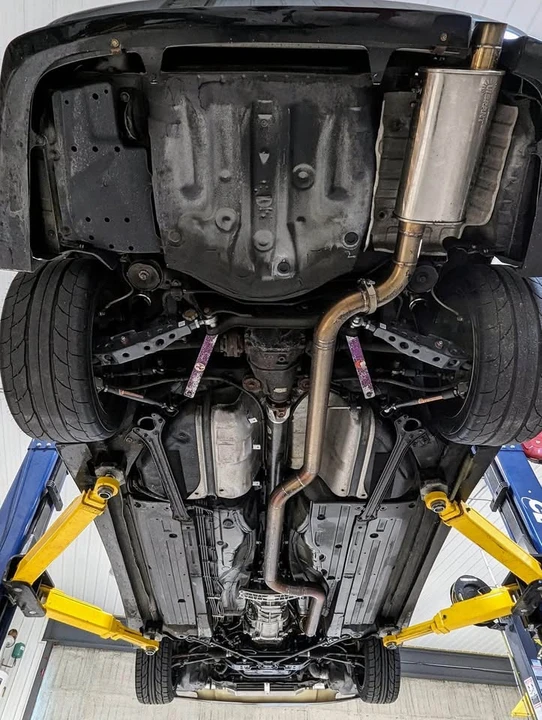 2005 Lexus IS 1st Gen - Image 16 of 18