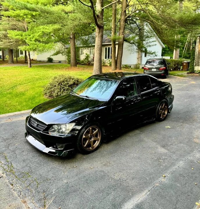 2005 Lexus IS 1st Gen - Image 13 of 18