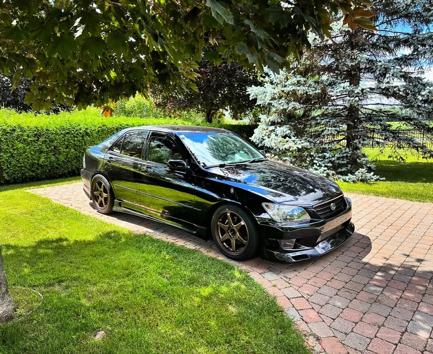 2005 Lexus IS 1st Gen - Image 12 of 18
