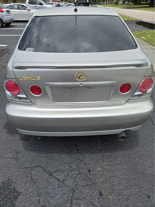 2005 Lexus IS 1st Gen - Image 5 of 7