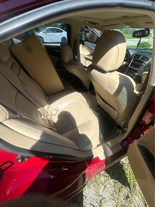 2005 Lexus IS 2nd Gen - Image 6 of 6
