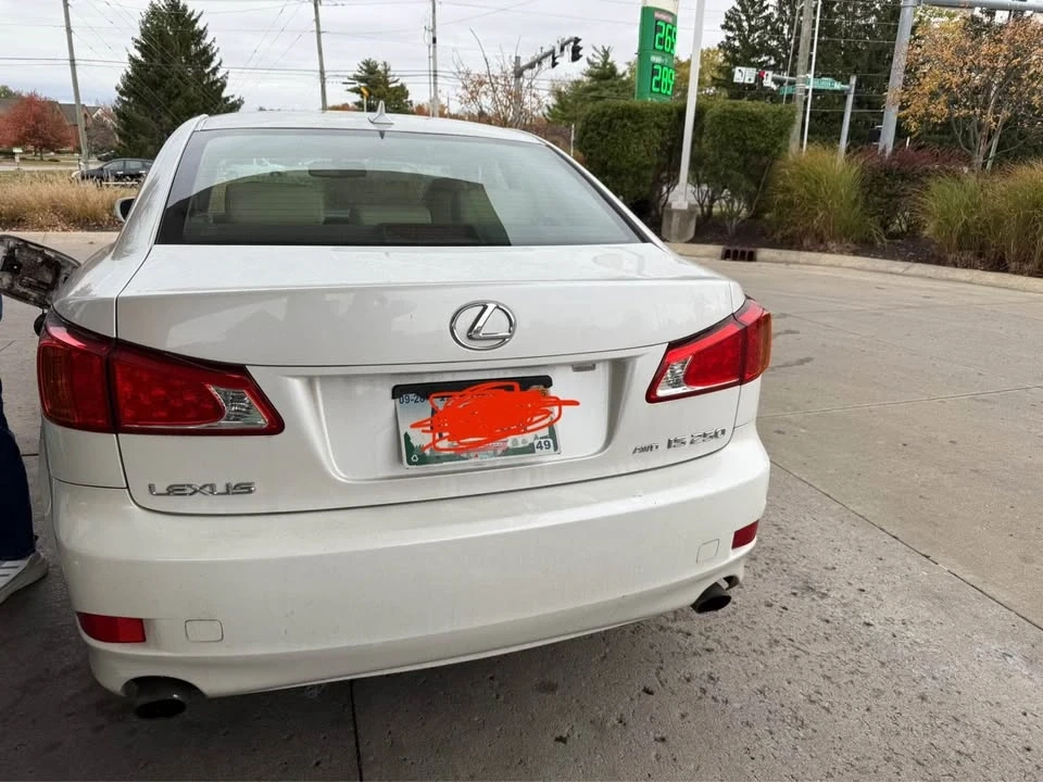 2005 Lexus IS 2nd Gen - Image 4 of 5