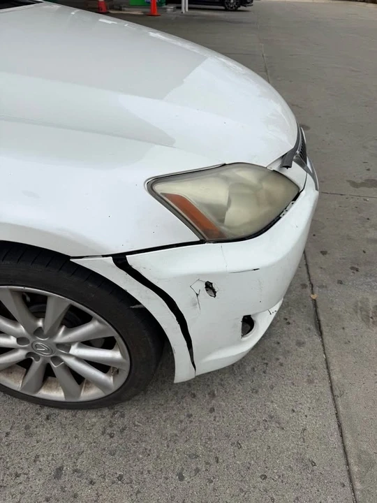2005 Lexus IS 2nd Gen - Image 3 of 5