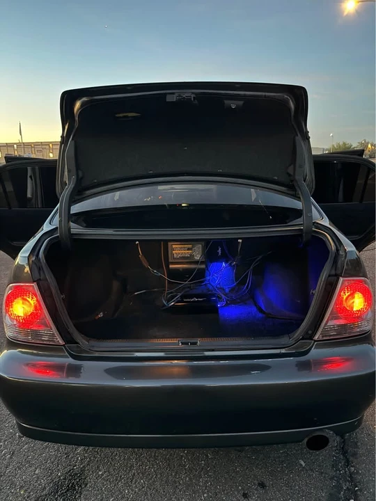 2005 Lexus IS 1st Gen - Image 6 of 9