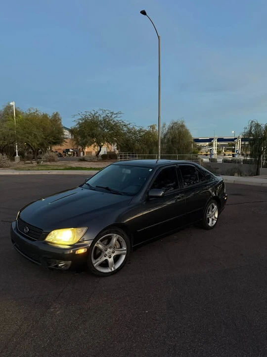 2005 Lexus IS 1st Gen - Image 8 of 9