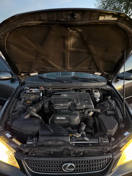 2005 Lexus IS 1st Gen - Image 2 of 9