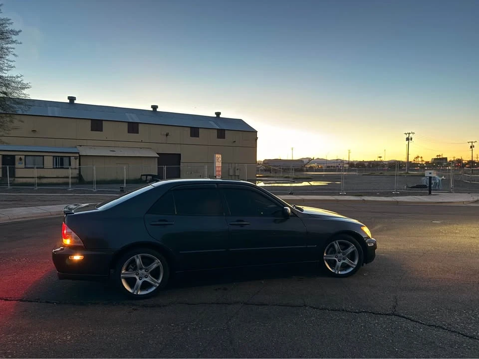 2005 Lexus IS 1st Gen - Image 7 of 9