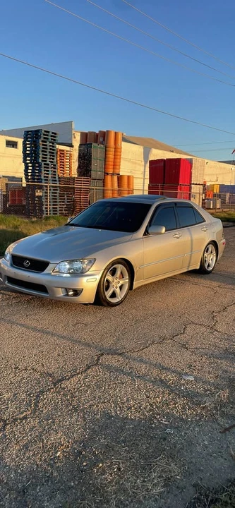 2005 Lexus IS 1st Gen - Image 14 of 14